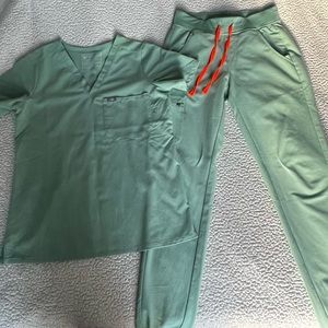 Limited Edition Figs Scrubs in Jade